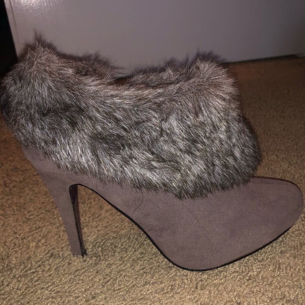 Just Fab Cindy faux fur, side zip heeled bootie